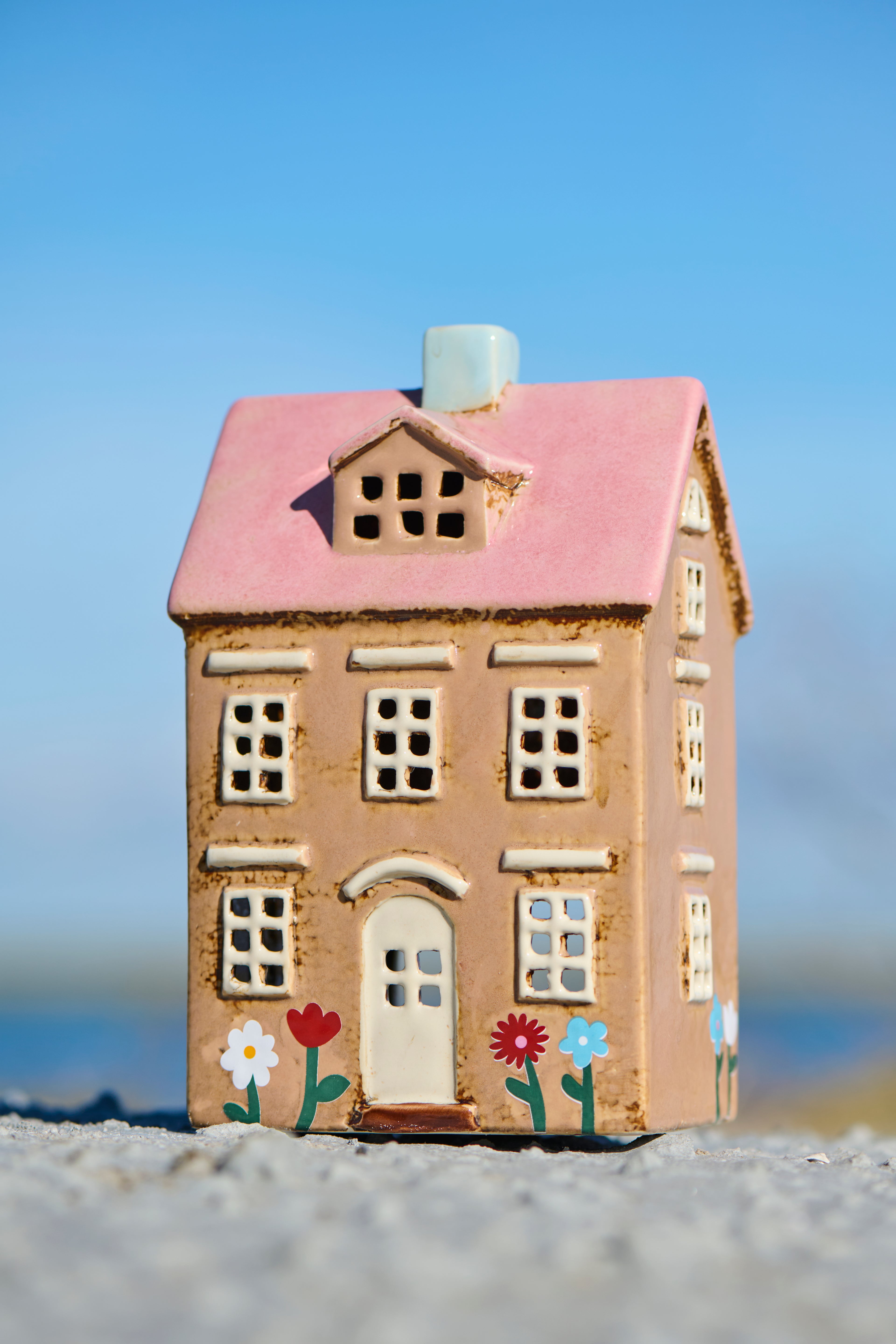Bougeoir Maison, décor fleurs et toit rose