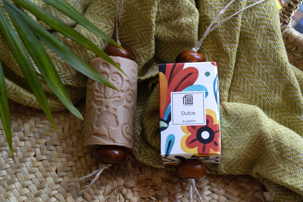 Savon "Dulce"  au jojoba, savon sur corde